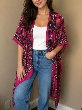 NEW Size OS Wonderly Pink Colorful Floral Knit Handkerchief Hanky Boho Shrug